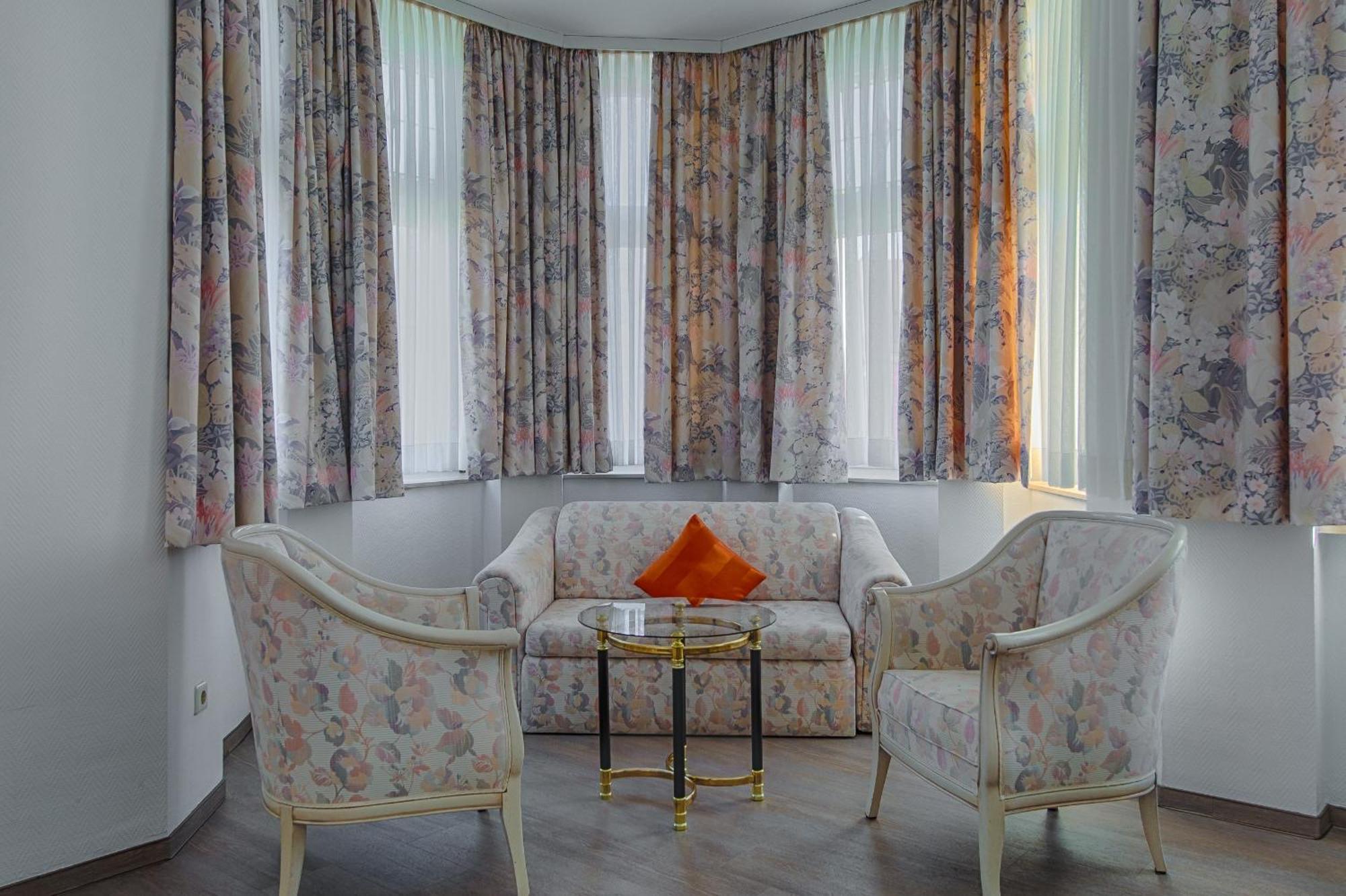 Hotel Fuersteneck Bernburg Extérieur photo