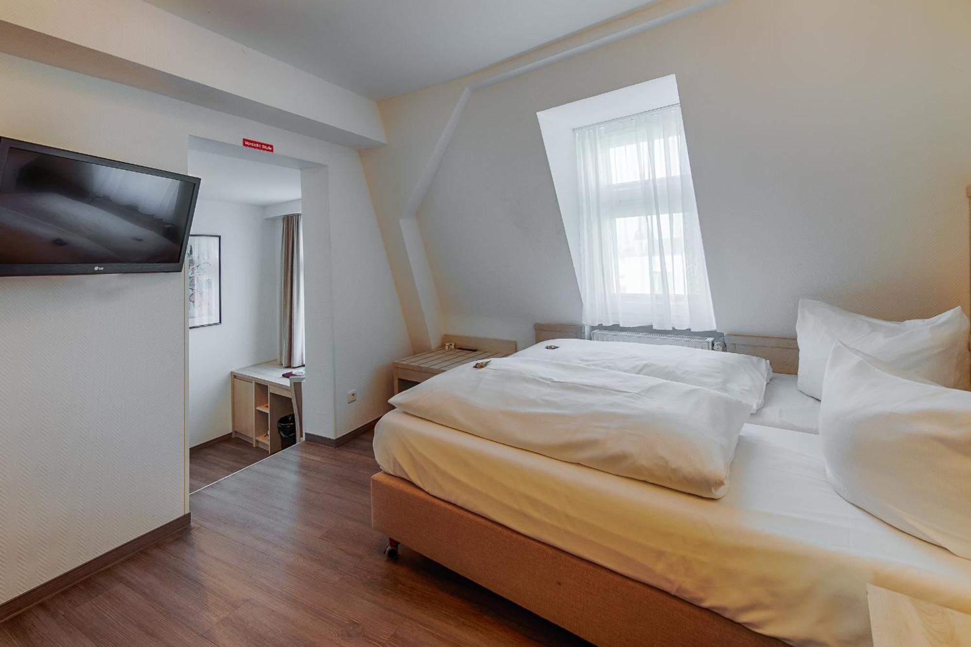 Hotel Fuersteneck Bernburg Extérieur photo