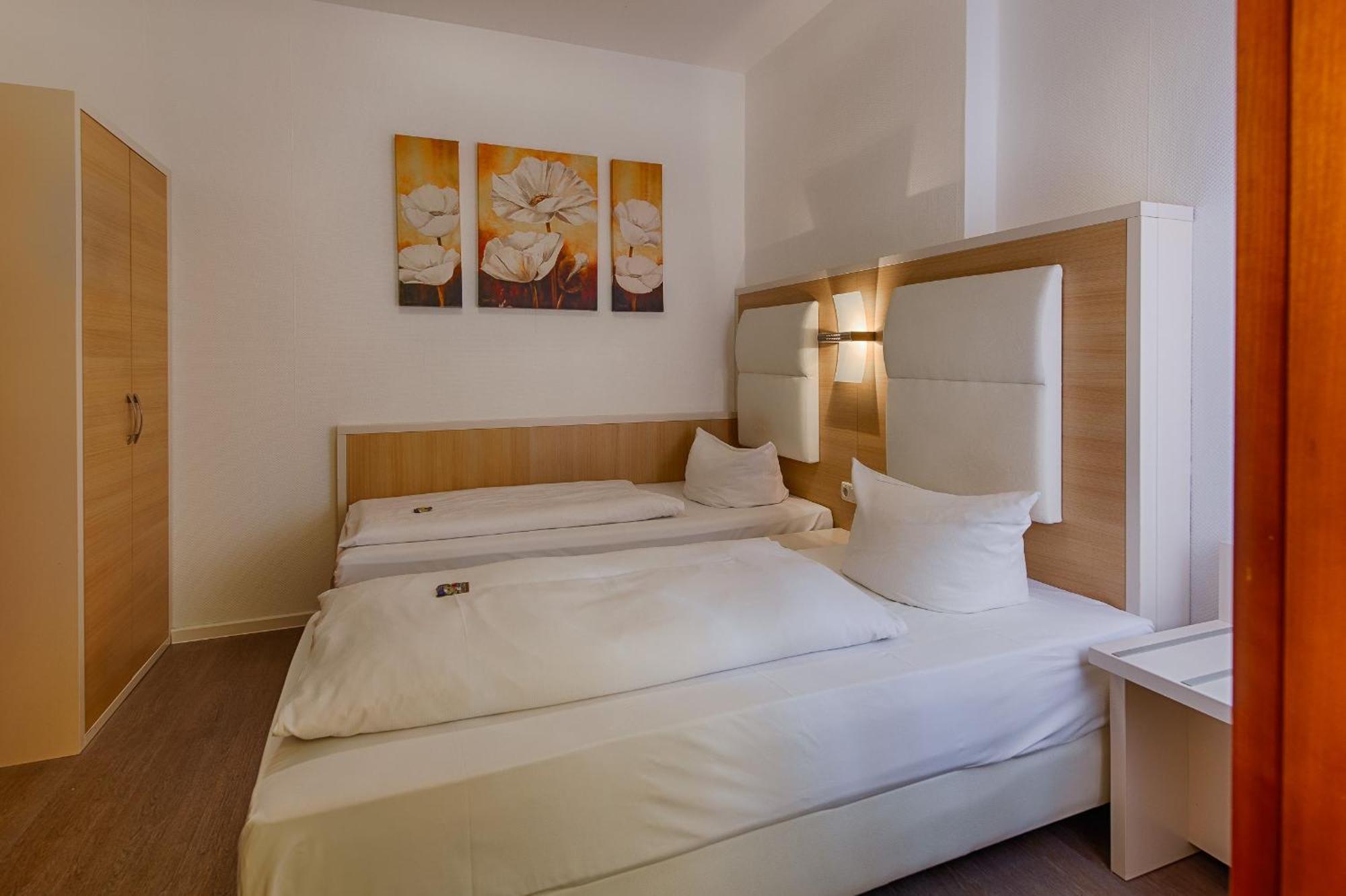 Hotel Fuersteneck Bernburg Extérieur photo