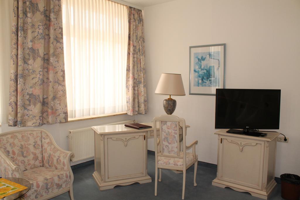Hotel Fuersteneck Bernburg Extérieur photo