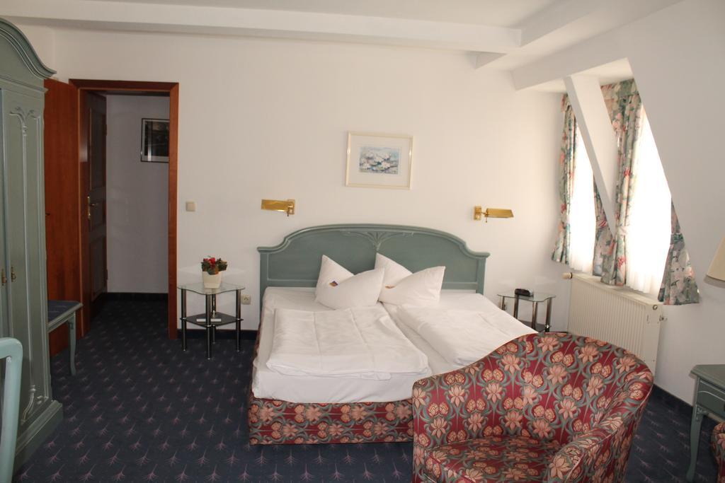 Hotel Fuersteneck Bernburg Extérieur photo