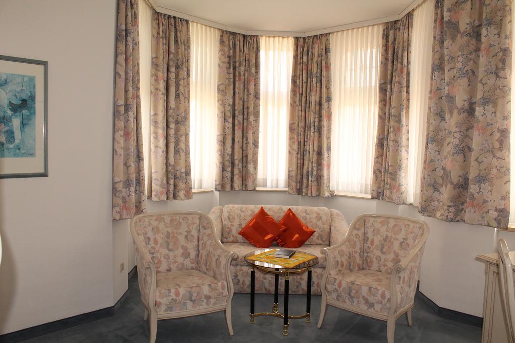 Hotel Fuersteneck Bernburg Extérieur photo