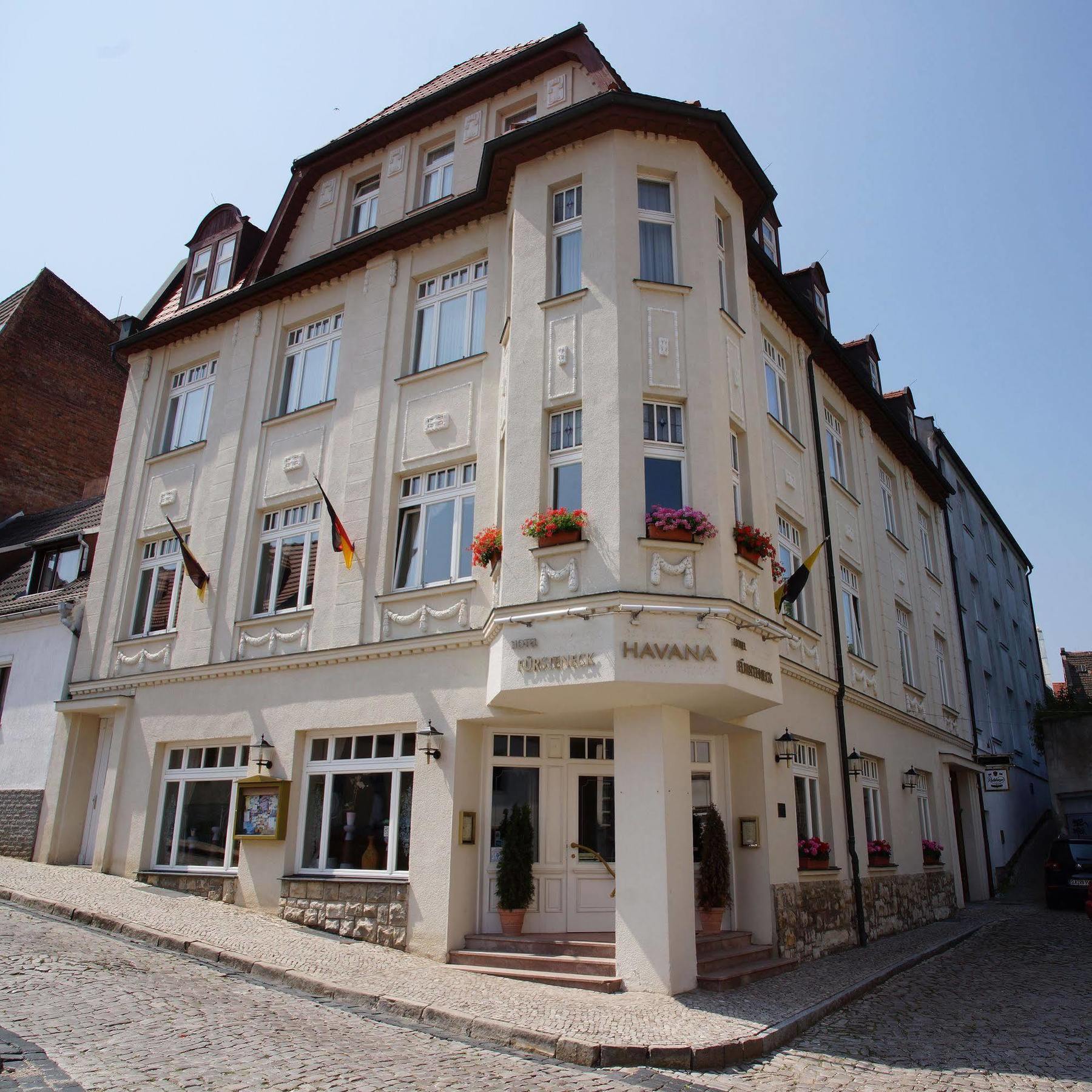 Hotel Fuersteneck Bernburg Extérieur photo